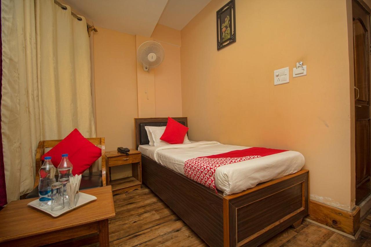Oyo 23409 Lama Dhim Hotel Kalimpong Quarto foto