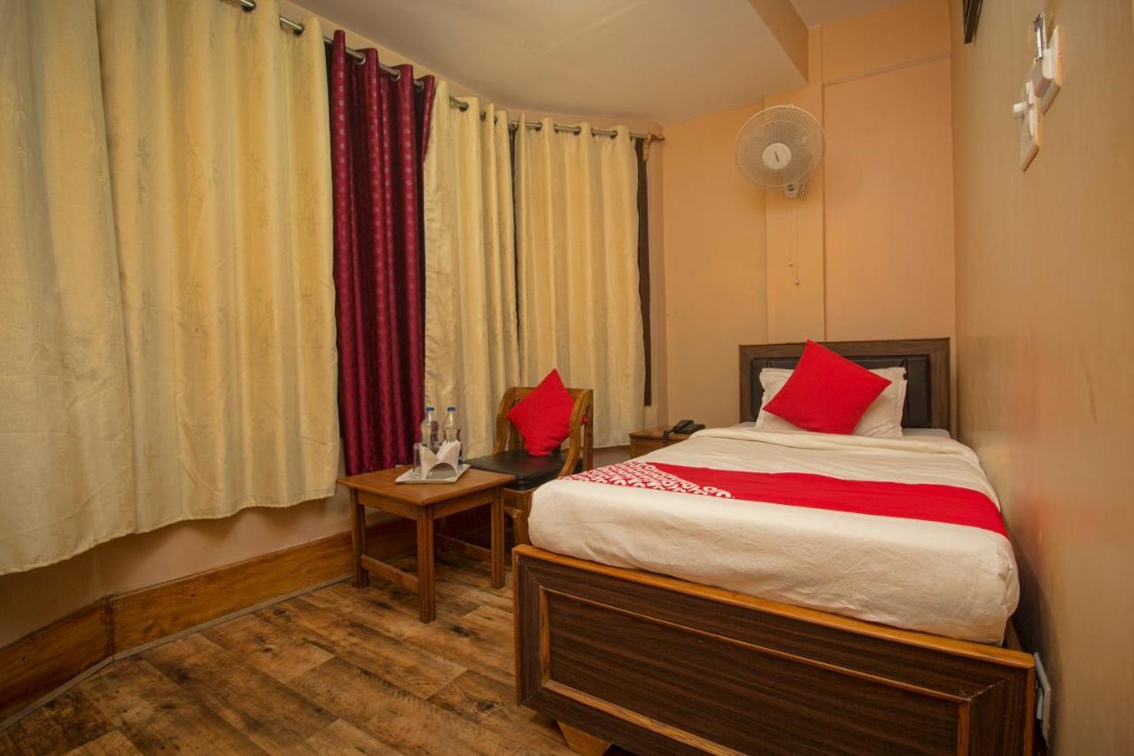 Oyo 23409 Lama Dhim Hotel Kalimpong Exterior foto